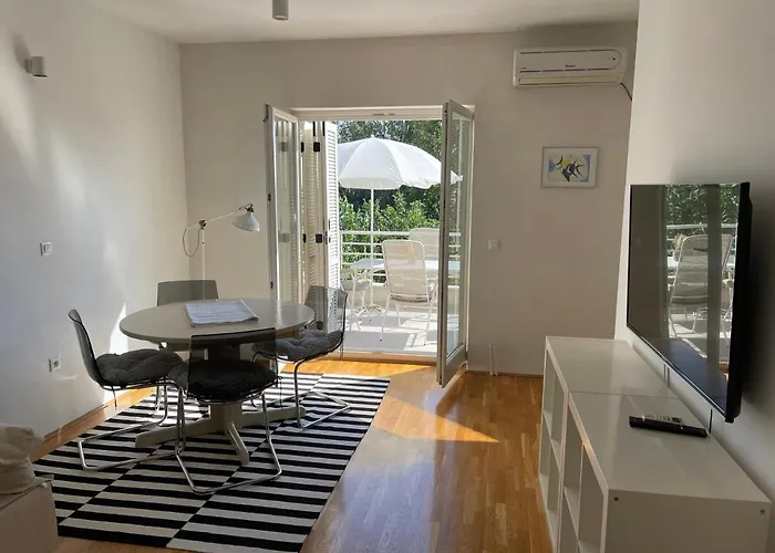 Mali Ivo Apartman *