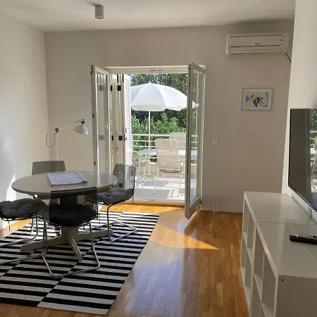 Mali Ivo Apartment *