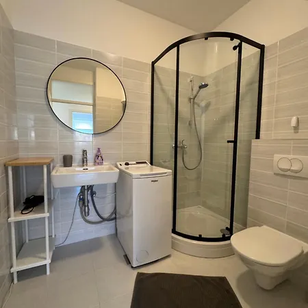 Apartment Mali Ivo *