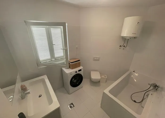 Mali Ivo Apartment Nin