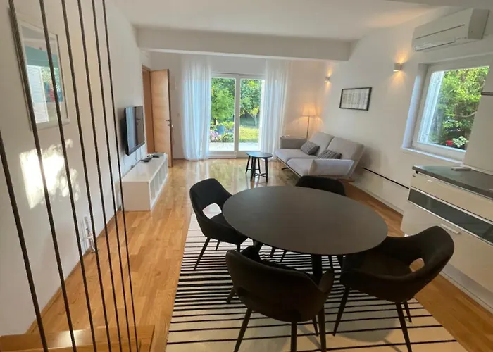 Mali Ivo Apartment